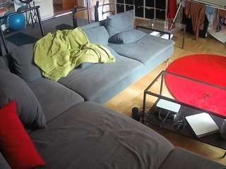 voyeurcam-julmodels-living-3