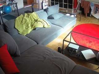 voyeurcam-julmodels-living-3