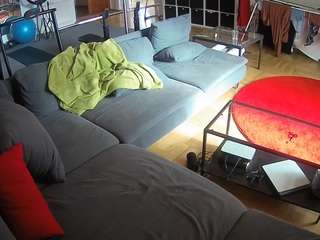 voyeurcam-julmodels-living-3