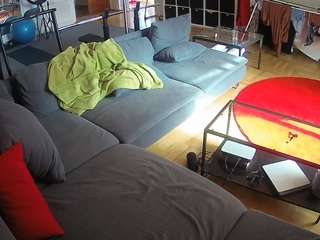 voyeurcam-julmodels-living-3