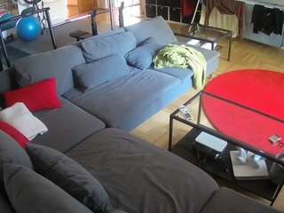 voyeurcam-julmodels-living-3