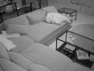 voyeurcam-julmodels-living-3