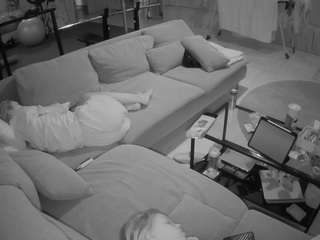 voyeurcam-julmodels-living-3