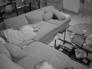 voyeurcam-julmodels-living-3