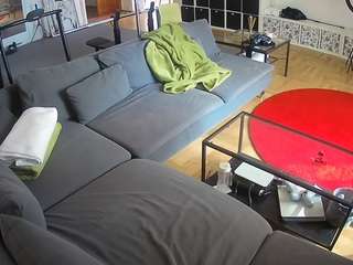 voyeurcam-julmodels-living-3's Info Image