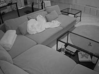 voyeurcam-julmodels-living-3 Thumb Image
