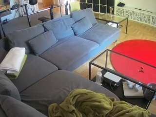 voyeurcam-julmodels-living-3