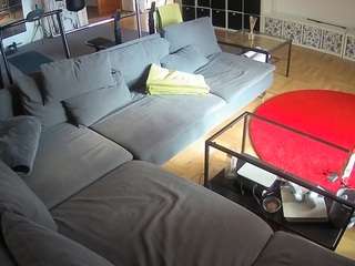 voyeurcam-julmodels-living-3