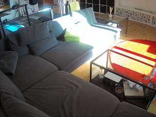 voyeurcam-julmodels-living-3