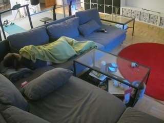 voyeurcam-julmodels-living-3