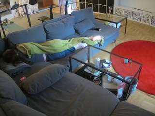 voyeurcam-julmodels-living-3