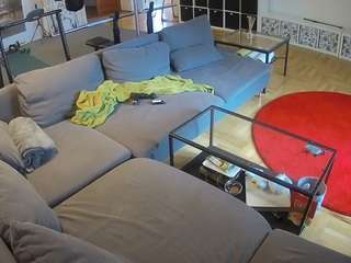 voyeurcam-julmodels-living-3