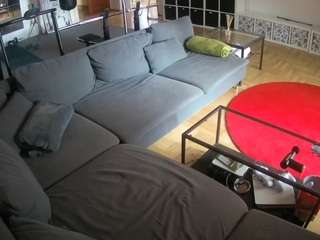 voyeurcam-julmodels-living-3