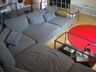 voyeurcam-julmodels-living-3