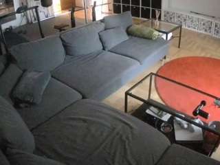 voyeurcam-julmodels-living-3