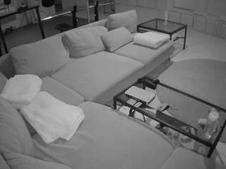 voyeurcam-julmodels-living-3