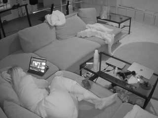 voyeurcam-julmodels-living-3