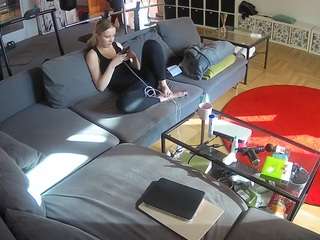 voyeurcam-julmodels-living-3