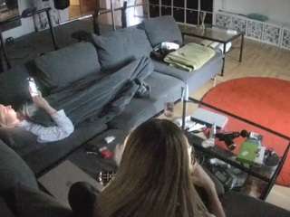 voyeurcam-julmodels-living-3