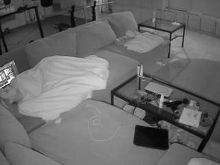 voyeurcam-julmodels-living-3