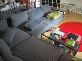 voyeurcam-julmodels-living-3 camsoda