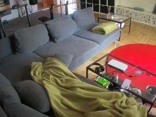 voyeurcam-julmodels-living-3 camsoda
