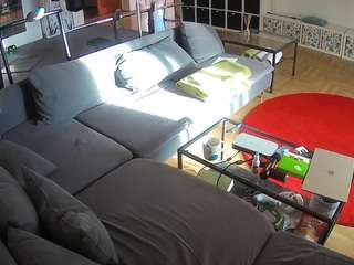 voyeurcam-julmodels-living-3