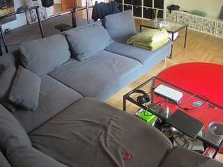 voyeurcam-julmodels-living-3