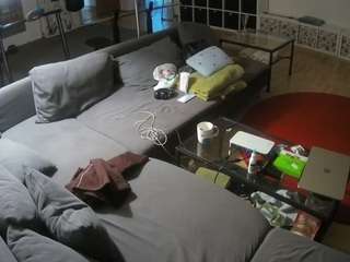 voyeurcam-julmodels-living-3