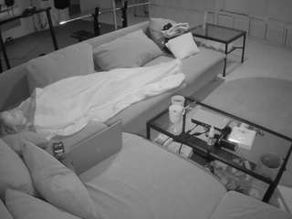voyeurcam-julmodels-living-3 camsoda