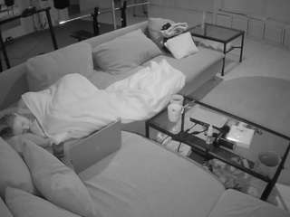 voyeurcam-julmodels-living-3 camsoda