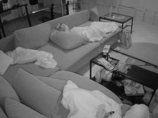 voyeurcam-julmodels-living-3 camsoda
