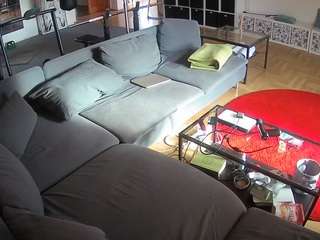voyeurcam-julmodels-living-3