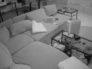 voyeurcam-julmodels-living-3