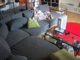 voyeurcam-julmodels-living-3