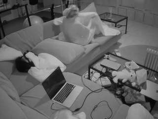 voyeurcam-julmodels-living-3 camsoda