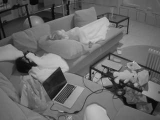 voyeurcam-julmodels-living-3 camsoda