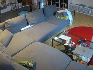 voyeurcam-julmodels-living-3