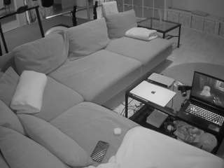 voyeurcam-julmodels-living-3