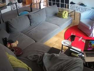 voyeurcam-julmodels-living-3