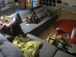 voyeurcam-julmodels-living-3