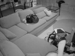 voyeurcam-julmodels-living-3