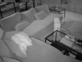 voyeurcam-julmodels-living-3