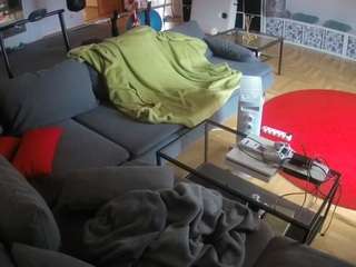 voyeurcam-julmodels-living-3