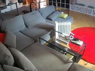 voyeurcam-julmodels-living-3