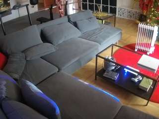 voyeurcam-julmodels-living-3