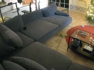 voyeurcam-julmodels-living-3