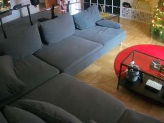 voyeurcam-julmodels-living-3