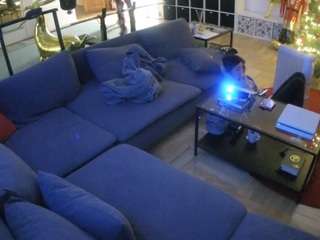 voyeurcam-julmodels-living-3