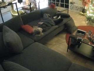 voyeurcam-julmodels-living-3